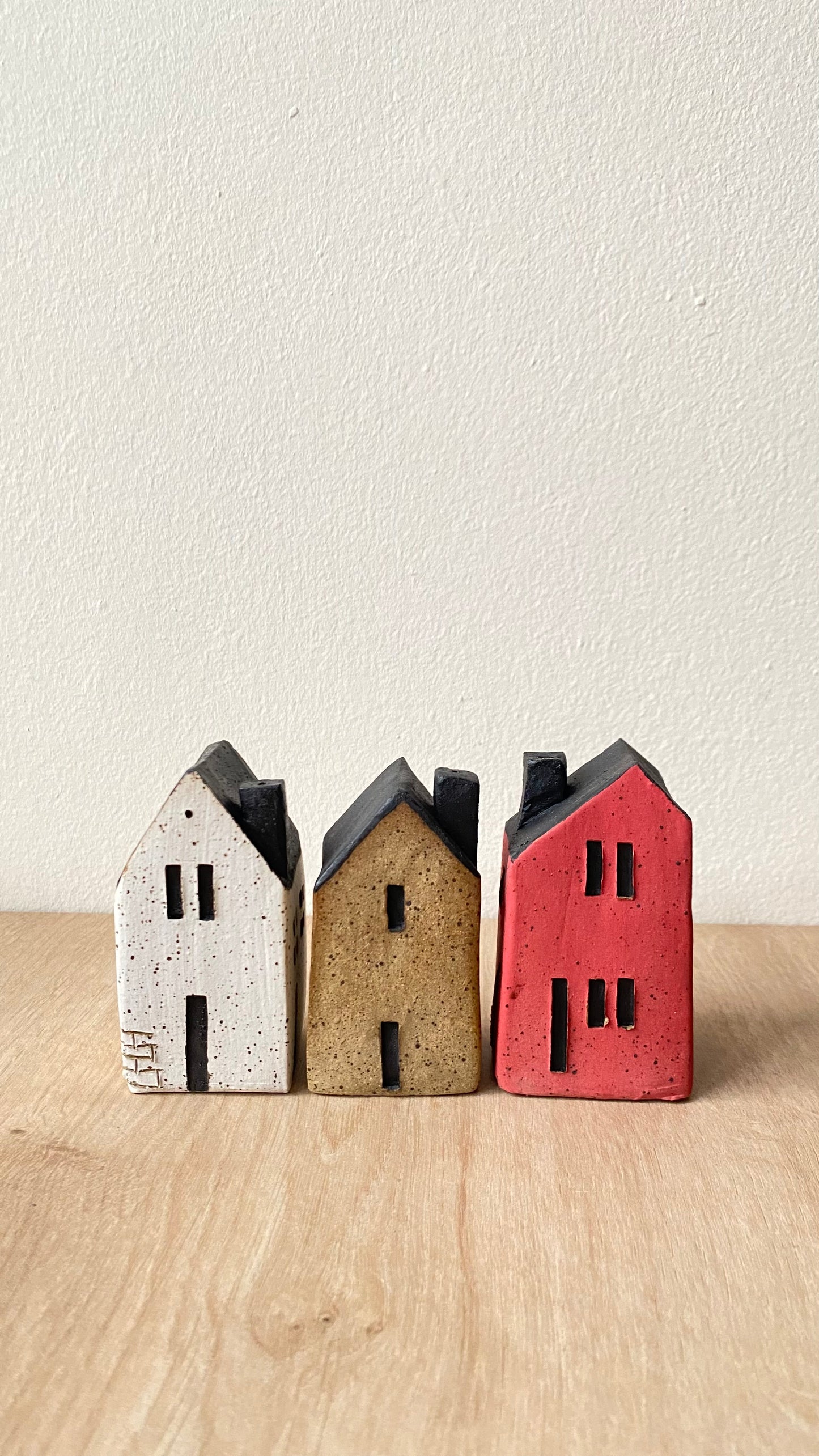 Casitas (Set de 3)- Roja, blanca y Café