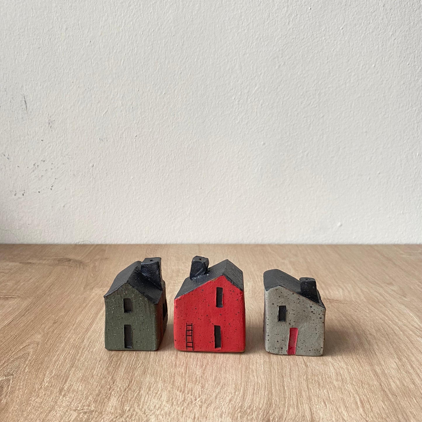 Mini Casitas (Set de 3). Roja, Verde y Gris