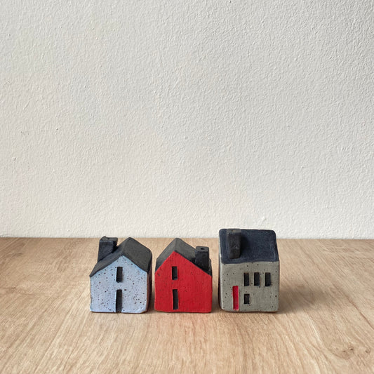 Mini Casitas (Set de 3). Celeste, Roja y Gris.
